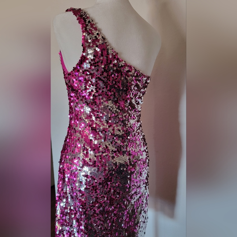 Dress - Picture 5 of 7